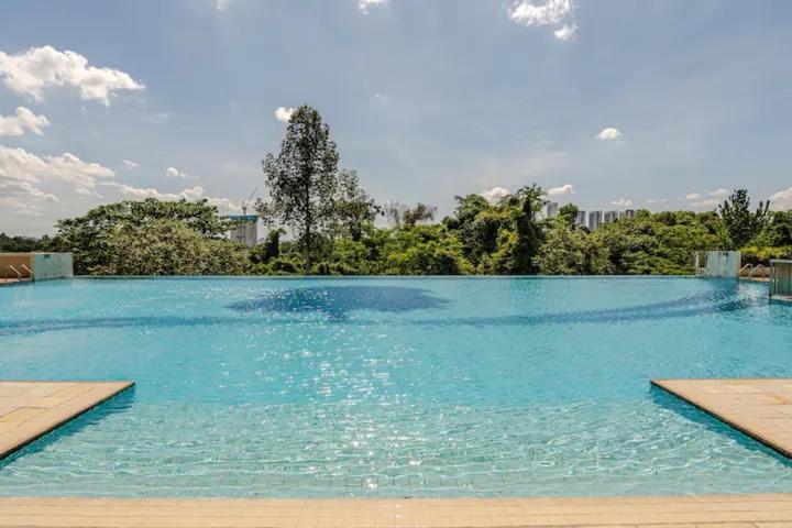 Apartamento Suasana Residensi Damai Petaling Jaya Exterior foto