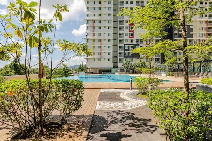 Apartamento Suasana Residensi Damai Petaling Jaya Exterior foto